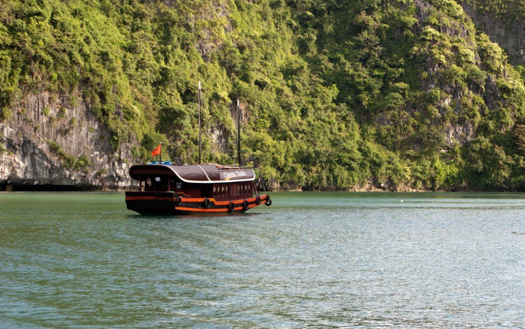 Jonque en baie d'Ha Long - Vietnam