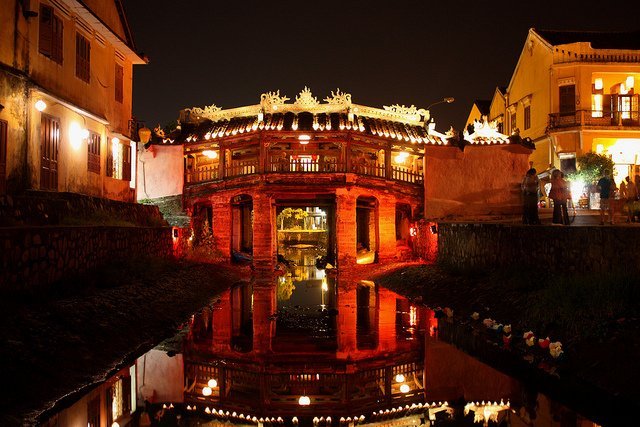 voyage-vietnam-tanka-hoi-an-pont-japonais-nuit