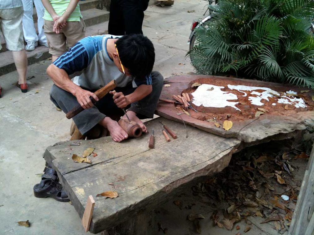 Sculpteur sur bois - Kim Bong, Quang Nam, Vietnam