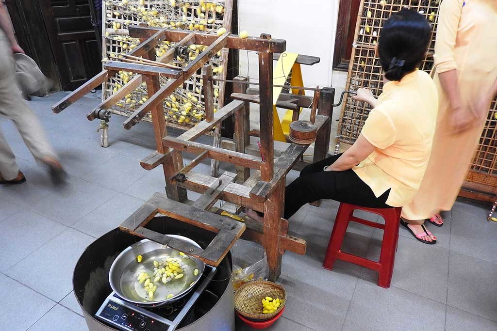 Travail de la soie - Hoi An, Vietnam